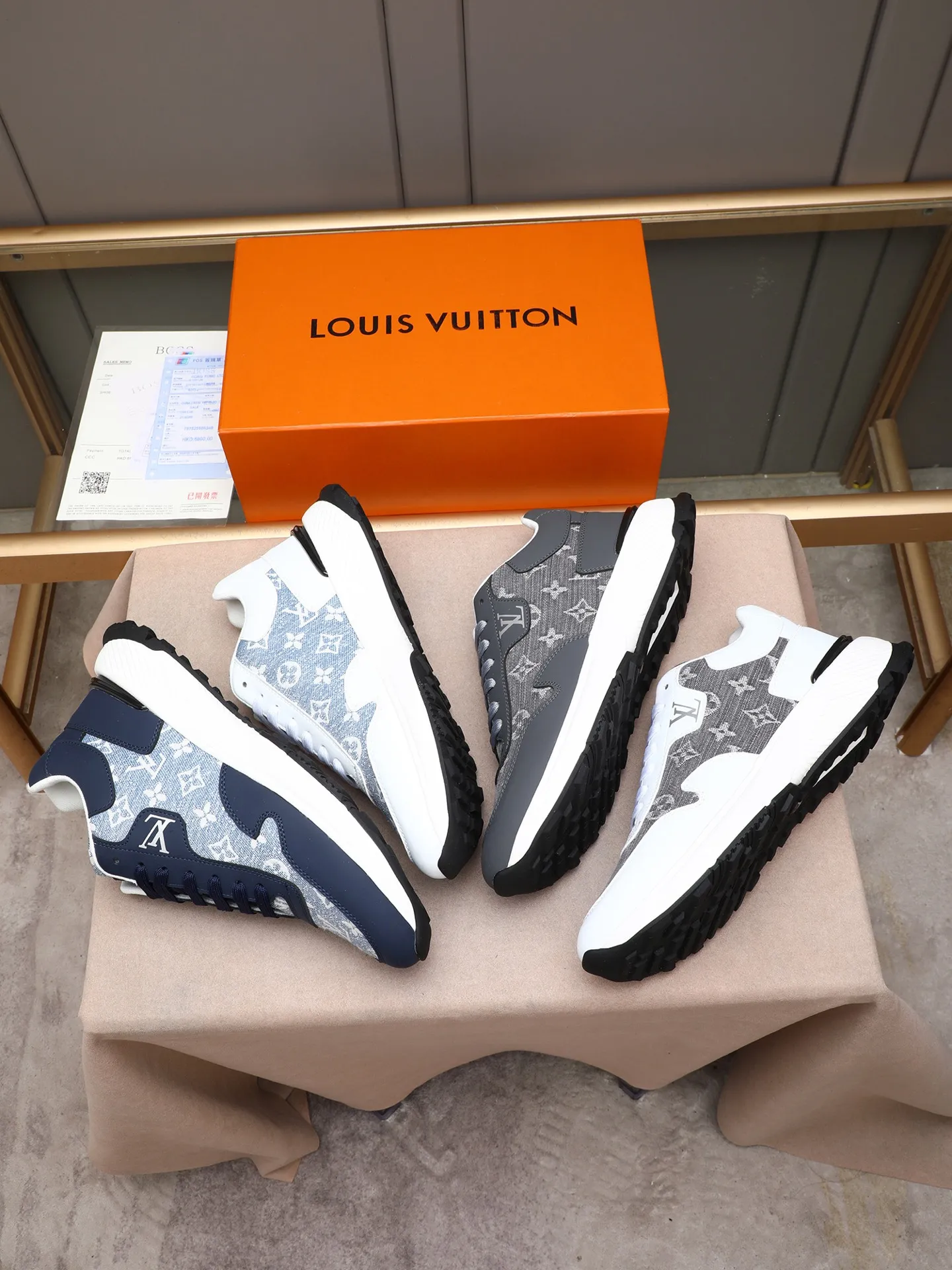 Men's shoes 💰460 Brand: LOUIS VUITTON Louis Vuitton LV Size: 38 39 40 41 42 43 44 (45 customized) Fabric: original cowhide cowhide 🔸Inside of: mesh 🔺Sole: counter foam outsole
